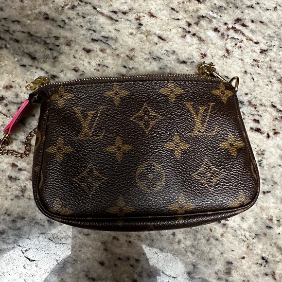 Louis Vuitton limited edition mini pochette - Picture 5 of 10